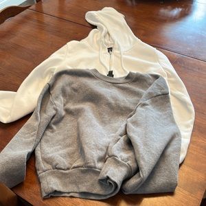 2 cropped sweatshirts